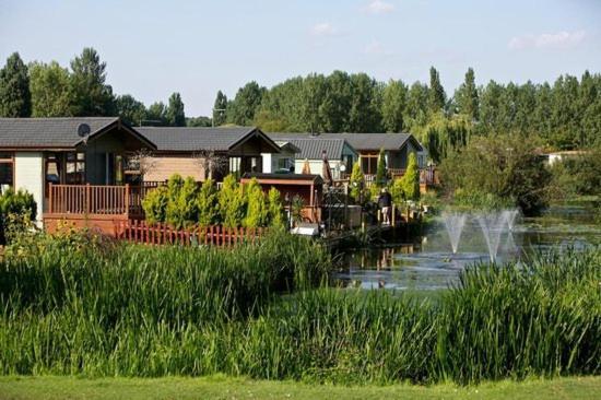 Impeccable 3 Bedroom Lodge Pet Friendly Нортхемптон Экстерьер фото