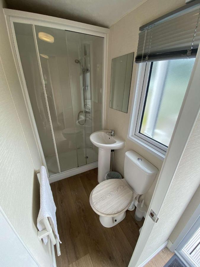 Impeccable 3 Bedroom Lodge Pet Friendly Нортхемптон Экстерьер фото